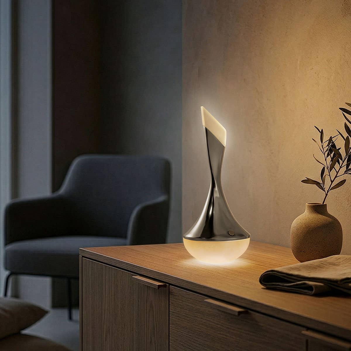 Gasing Table Lamp
