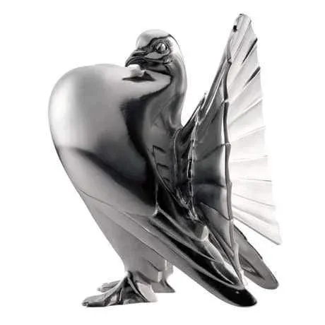 Fan-tailed Pigeon Figurine